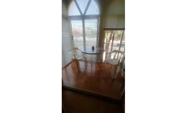 Venta - Apartamento / piso -
Torrevieja - Centro