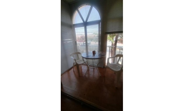 Venta - Apartamento / piso -
Torrevieja - Centro
