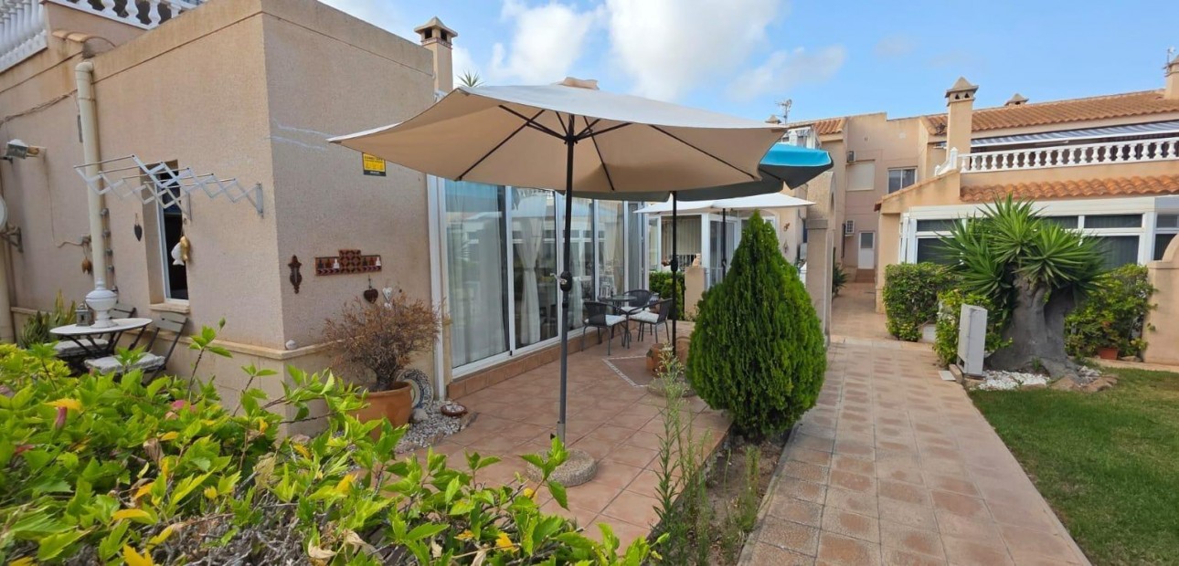 Venta - Bungalow -
Orihuela Costa - Lomas de Cabo Roig-Los Dolses