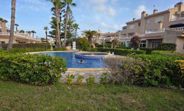 Venta - Bungalow -
Orihuela Costa - Lomas de Cabo Roig-Los Dolses