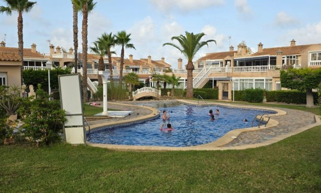 Venta - Bungalow -
Orihuela Costa - Lomas de Cabo Roig-Los Dolses