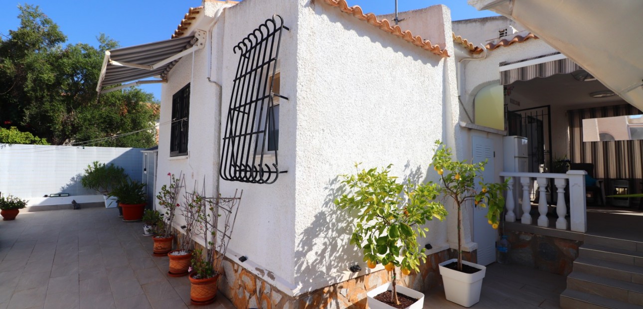 Venta - Detached Villa -
Orihuela Costa - La Florida
