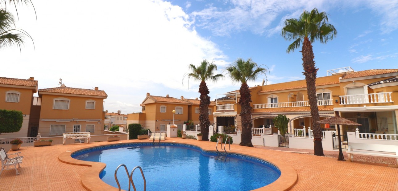 Venta - Adosado -
Benijofar - Monte Azul