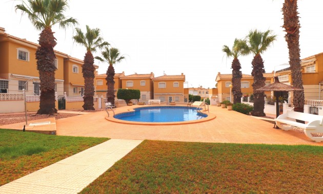 Venta - Adosado -
Benijofar - Monte Azul