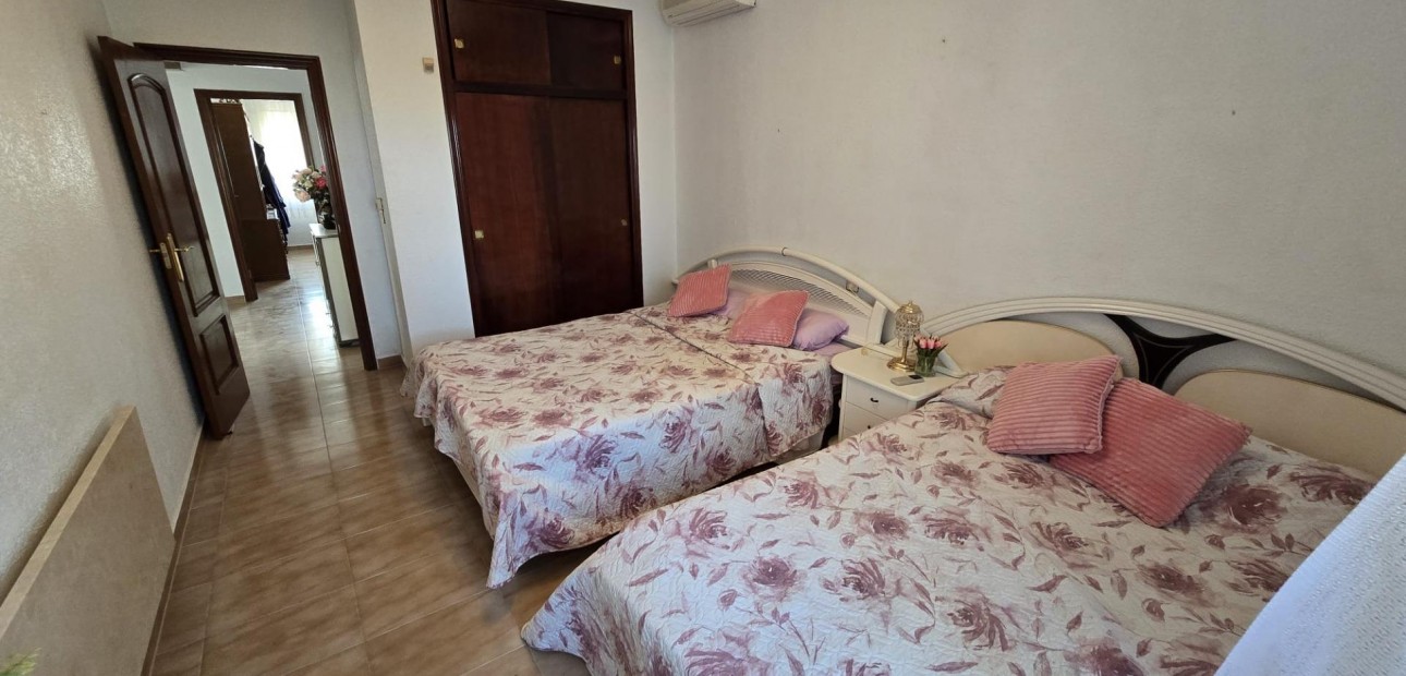 Venta - Villa -
Torrevieja - La Siesta - El Salado - Torreta