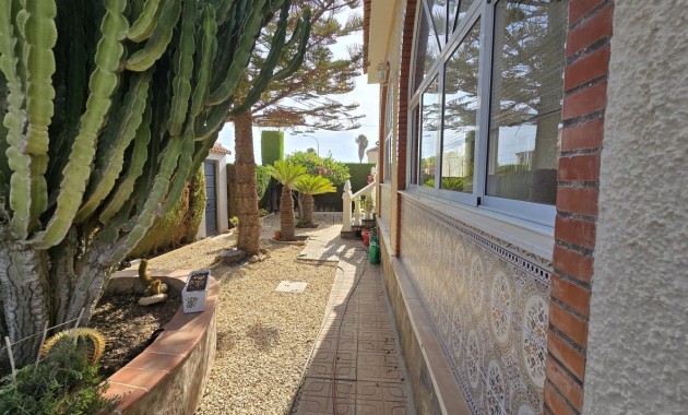 Venta - Villa -
Torrevieja - La Siesta - El Salado - Torreta
