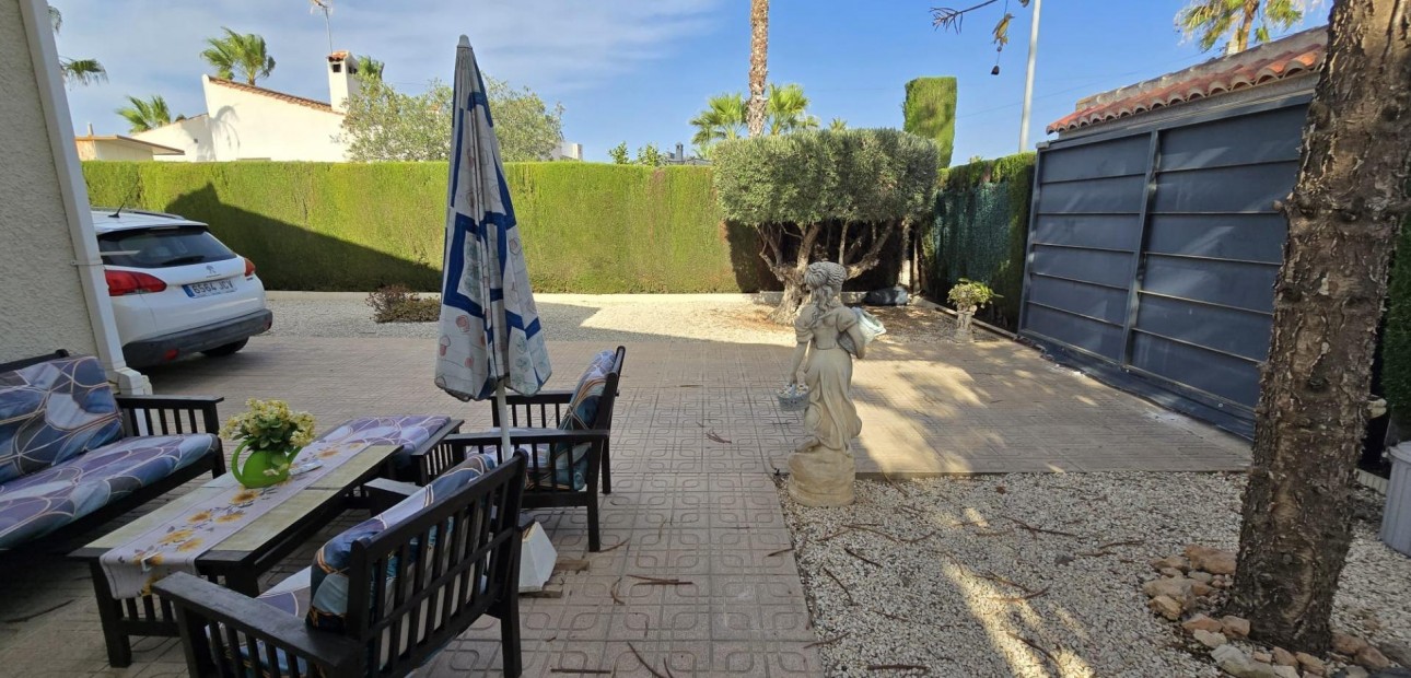 Venta - Villa -
Torrevieja - La Siesta - El Salado - Torreta