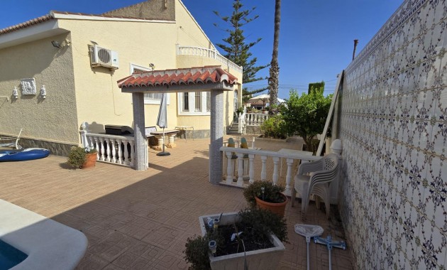 Venta - Villa -
Torrevieja - La Siesta - El Salado - Torreta