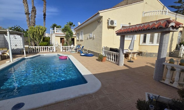 Venta - Villa -
Torrevieja - La Siesta - El Salado - Torreta