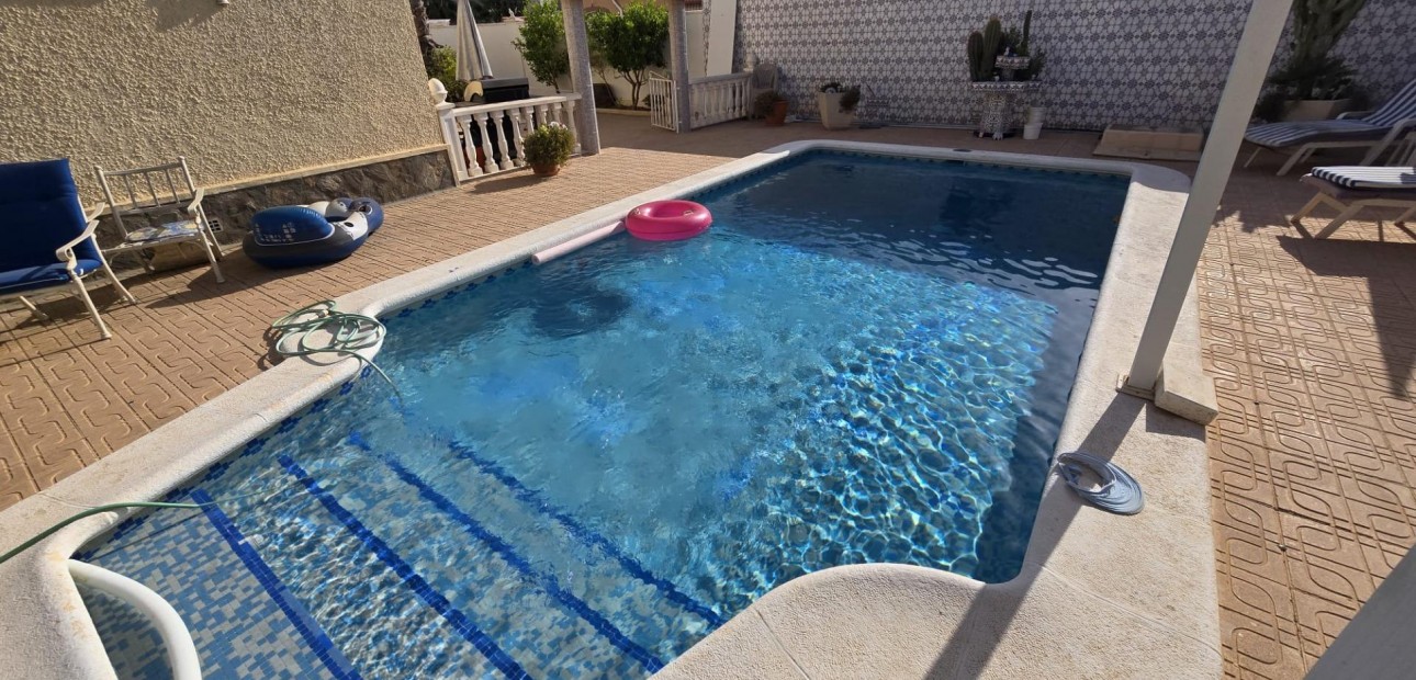 Venta - Villa -
Torrevieja - La Siesta - El Salado - Torreta