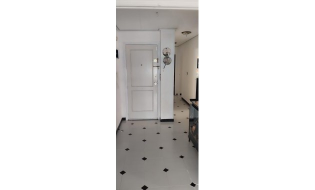 Venta - Apartamento / piso -
Guardamar del Segura - Pueblo