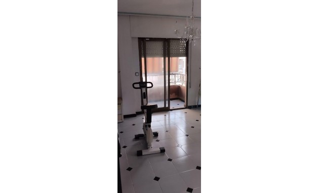 Venta - Apartamento / piso -
Guardamar del Segura - Pueblo