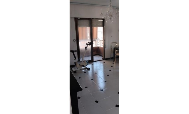 Venta - Apartamento / piso -
Guardamar del Segura - Pueblo