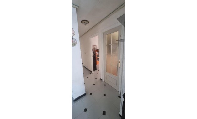 Venta - Apartamento / piso -
Guardamar del Segura - Pueblo