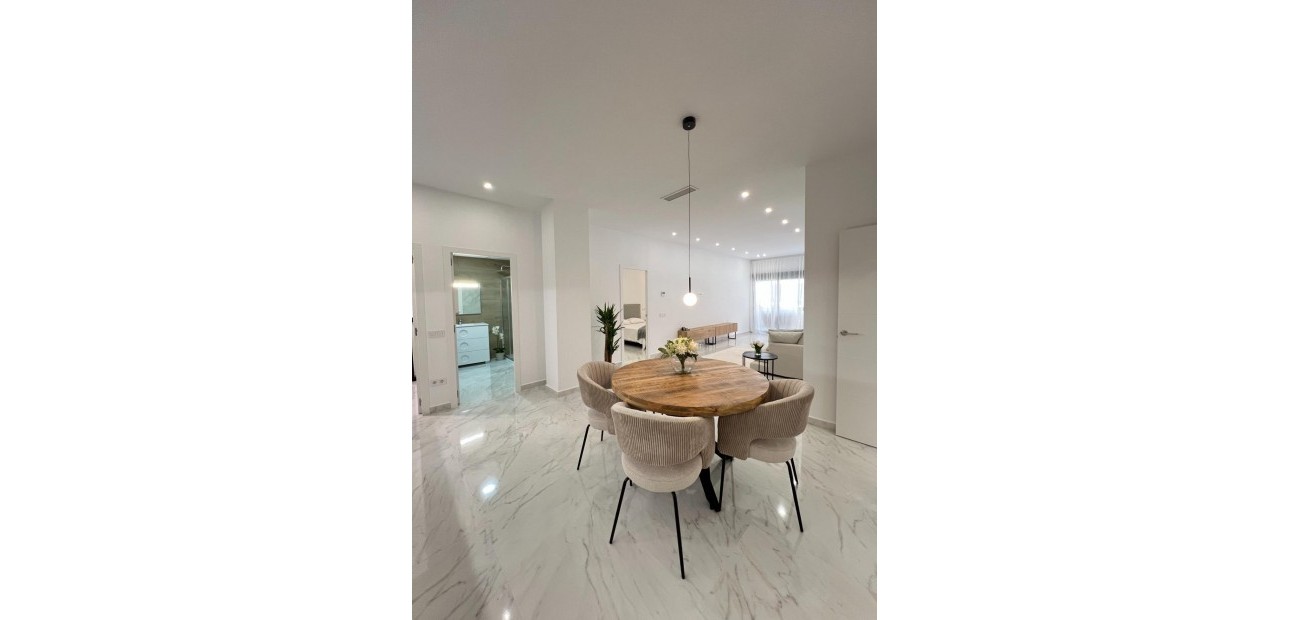 Venta - Apartamento / piso -
Torrevieja - Playa del cura