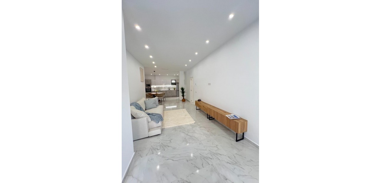 Venta - Apartamento / piso -
Torrevieja - Playa del cura