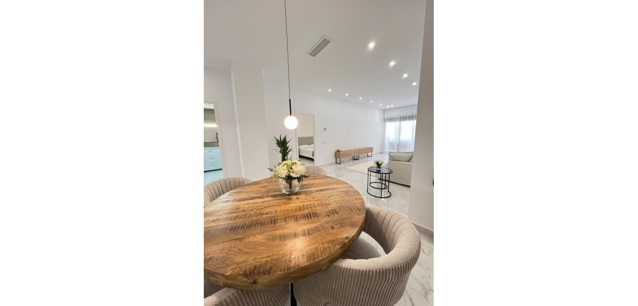 Venta - Apartamento / piso -
Torrevieja - Playa del cura