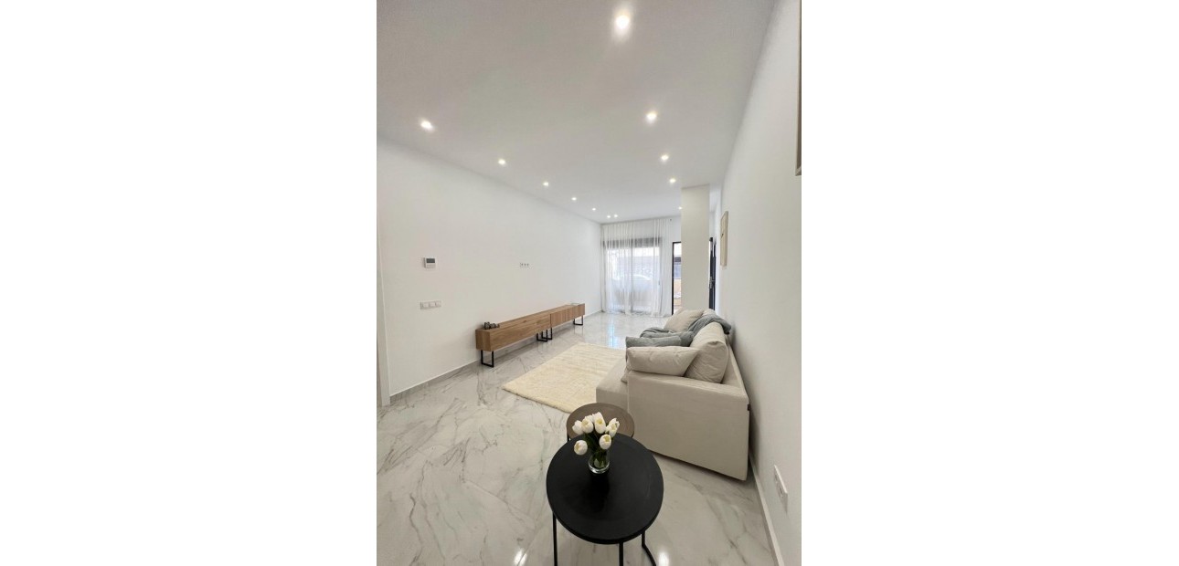 Venta - Apartamento / piso -
Torrevieja - Playa del cura