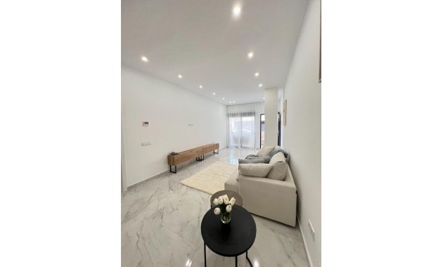 Venta - Apartamento / piso -
Torrevieja - Playa del cura