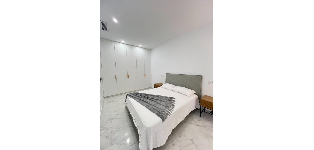 Venta - Apartamento / piso -
Torrevieja - Playa del cura