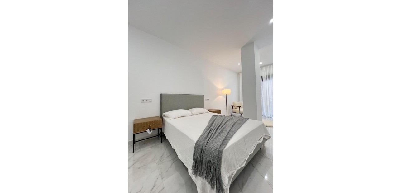 Venta - Apartamento / piso -
Torrevieja - Playa del cura