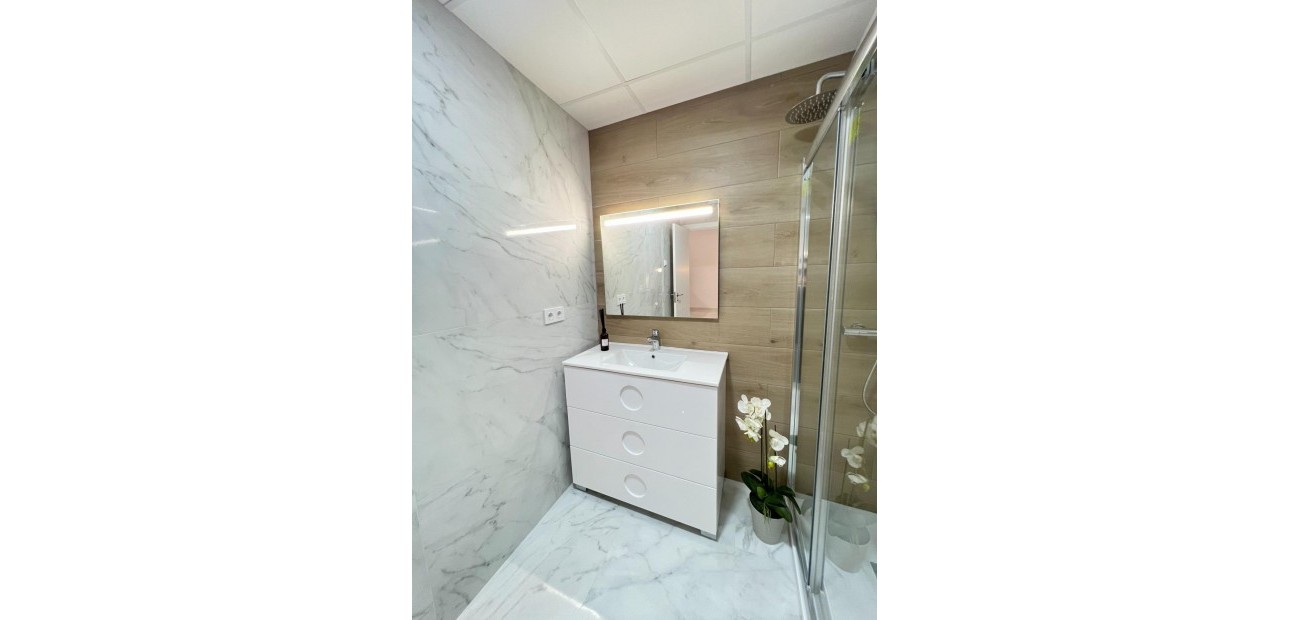 Venta - Apartamento / piso -
Torrevieja - Playa del cura