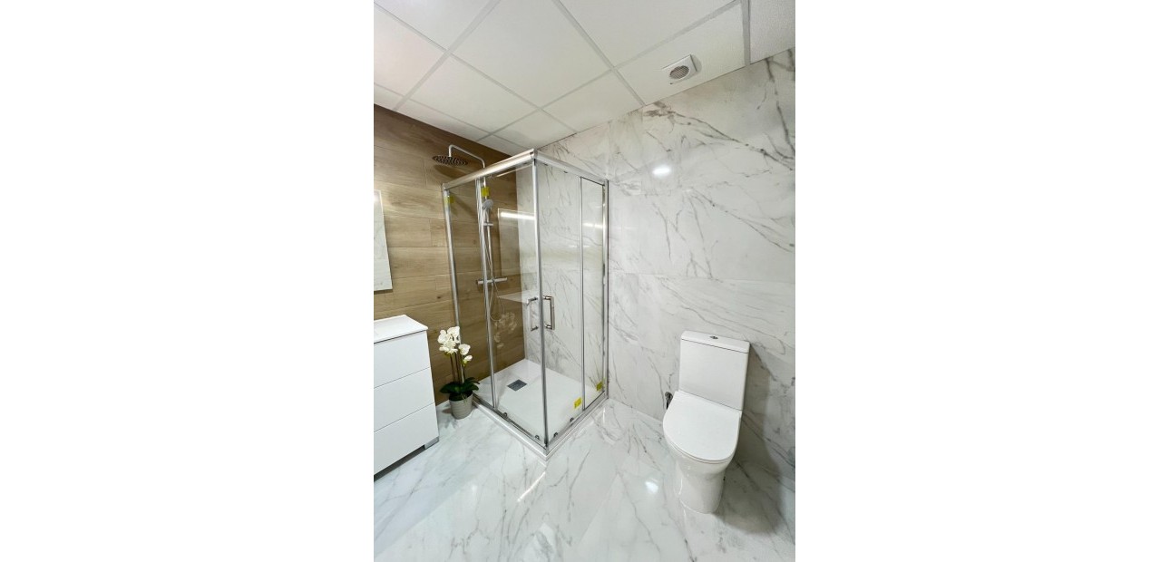 Venta - Apartamento / piso -
Torrevieja - Playa del cura