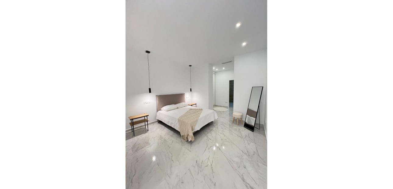 Venta - Apartamento / piso -
Torrevieja - Playa del cura