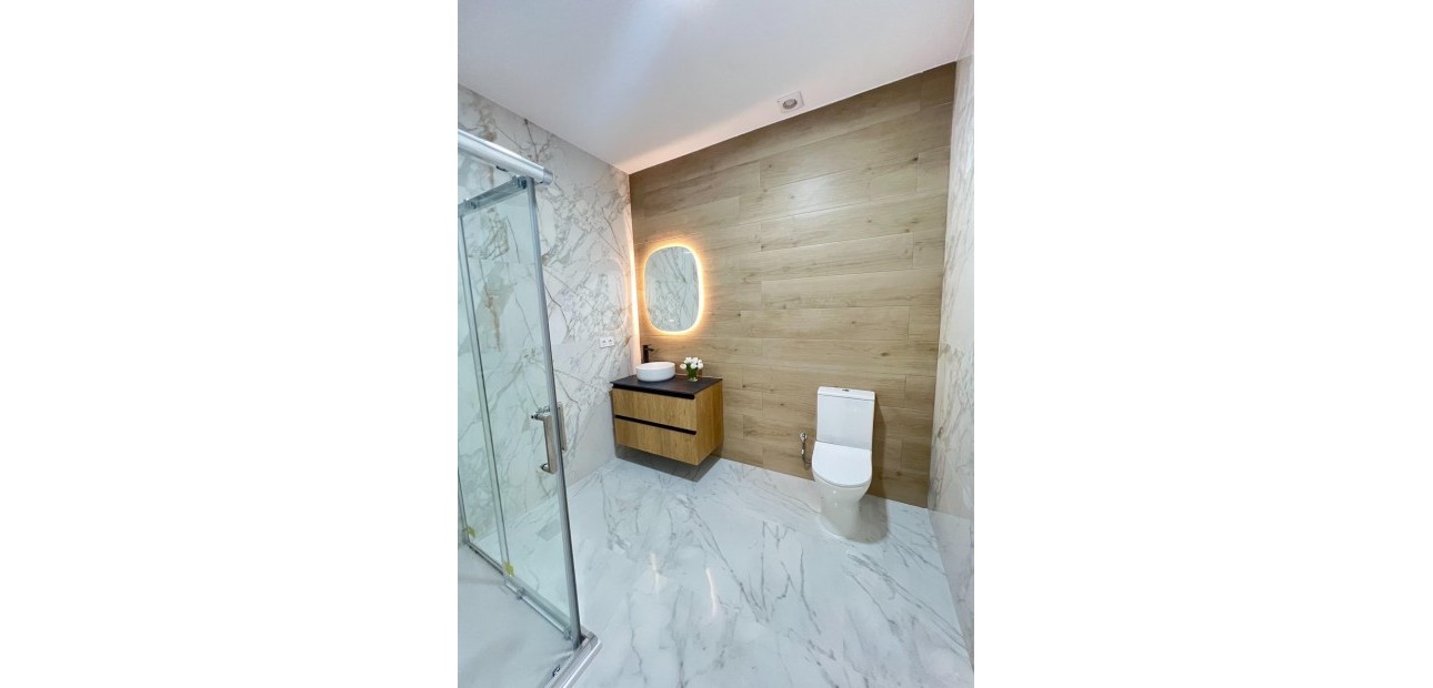 Venta - Apartamento / piso -
Torrevieja - Playa del cura