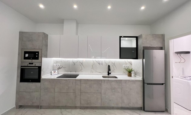 Venta - Apartamento / piso -
Torrevieja - Playa del cura