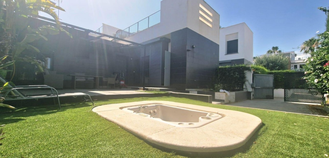 Sale - Villa -
Algorfa - Pueblo 3