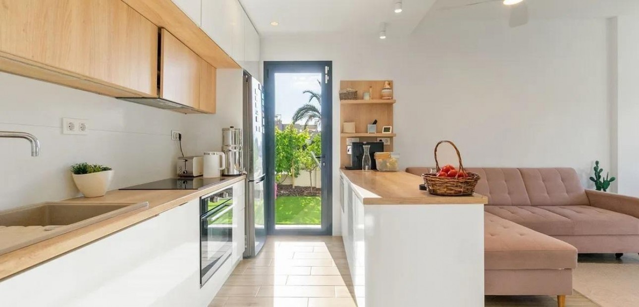 Herverkoop - Villa -
Orihuela Costa - La Zenia