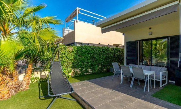 Herverkoop - Villa -
Orihuela Costa - La Zenia