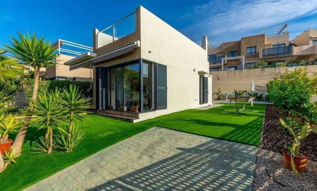 Herverkoop - Villa -
Orihuela Costa - La Zenia