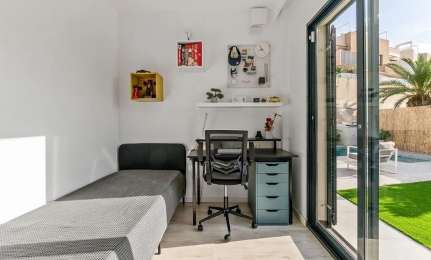 Herverkoop - Villa -
Orihuela Costa - La Zenia