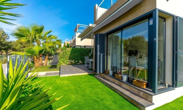Herverkoop - Villa -
Orihuela Costa - La Zenia