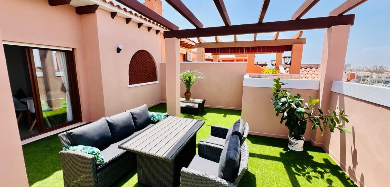 Herverkoop - Penthouse -
Torrevieja - Playa del cura