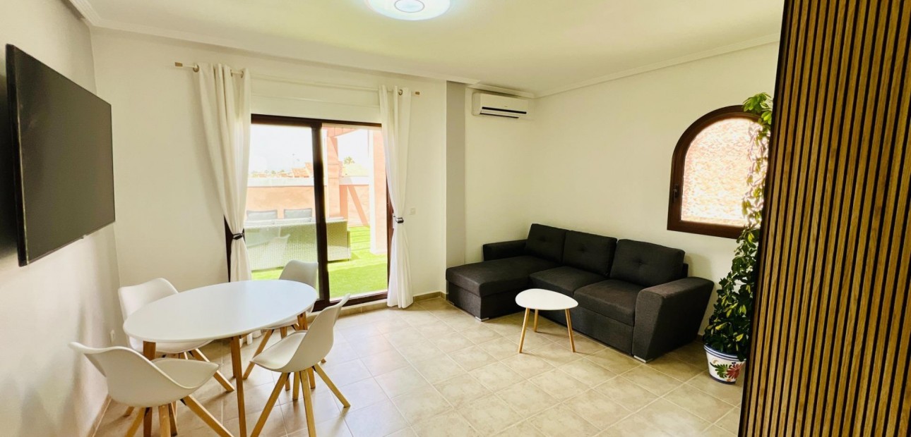Herverkoop - Penthouse -
Torrevieja - Playa del cura