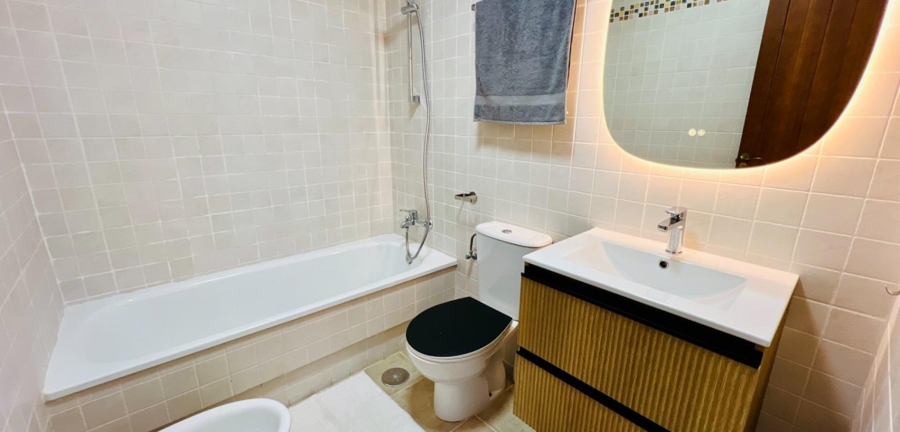 Herverkoop - Penthouse -
Torrevieja - Playa del cura