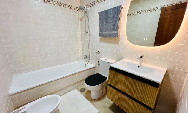 Herverkoop - Penthouse -
Torrevieja - Playa del cura