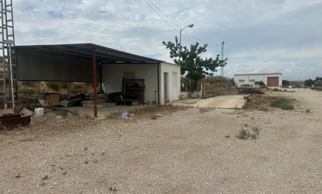 Venta - Industrial unit -
Torremendo