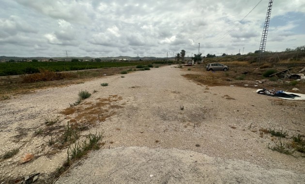 Venta - Industrial unit -
Torremendo