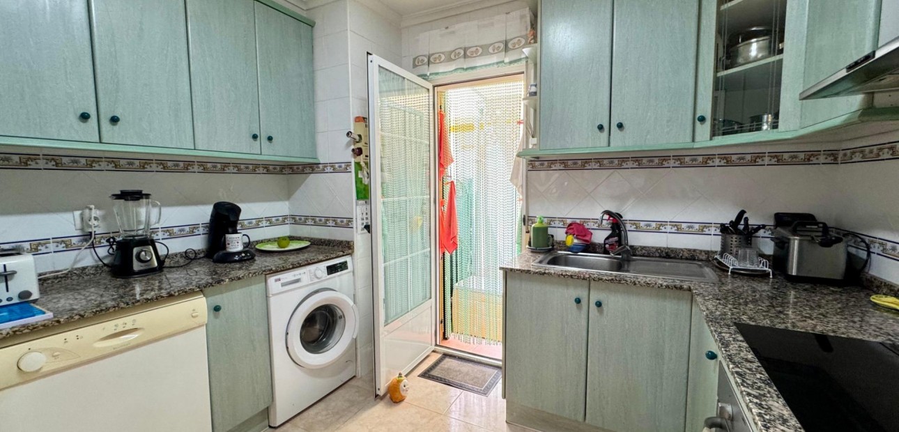 Sale - Terraced house -
Torrevieja - La Siesta - El Salado - Torreta