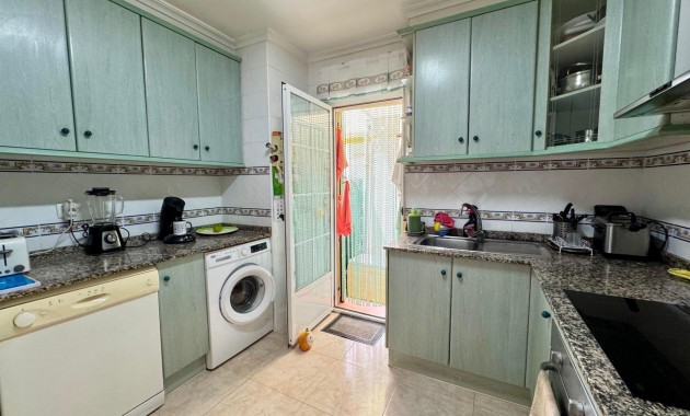 Sale - Terraced house -
Torrevieja - La Siesta - El Salado - Torreta