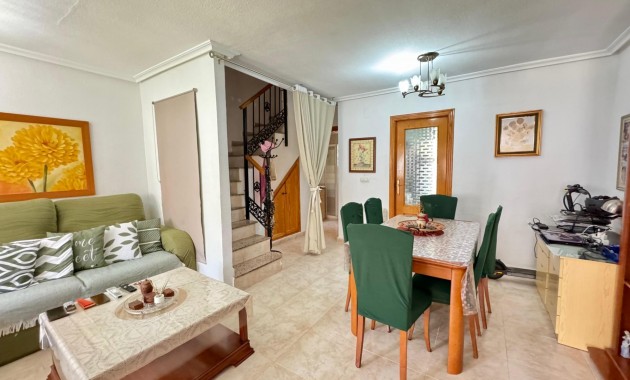 Sale - Terraced house -
Torrevieja - La Siesta - El Salado - Torreta