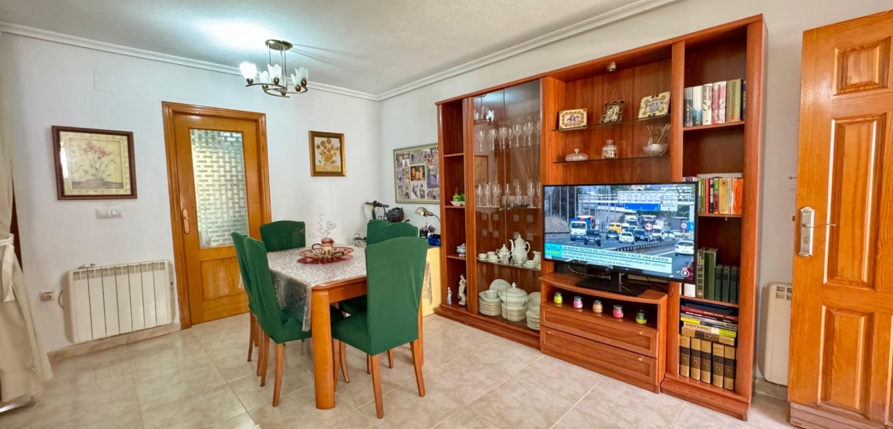Sale - Terraced house -
Torrevieja - La Siesta - El Salado - Torreta