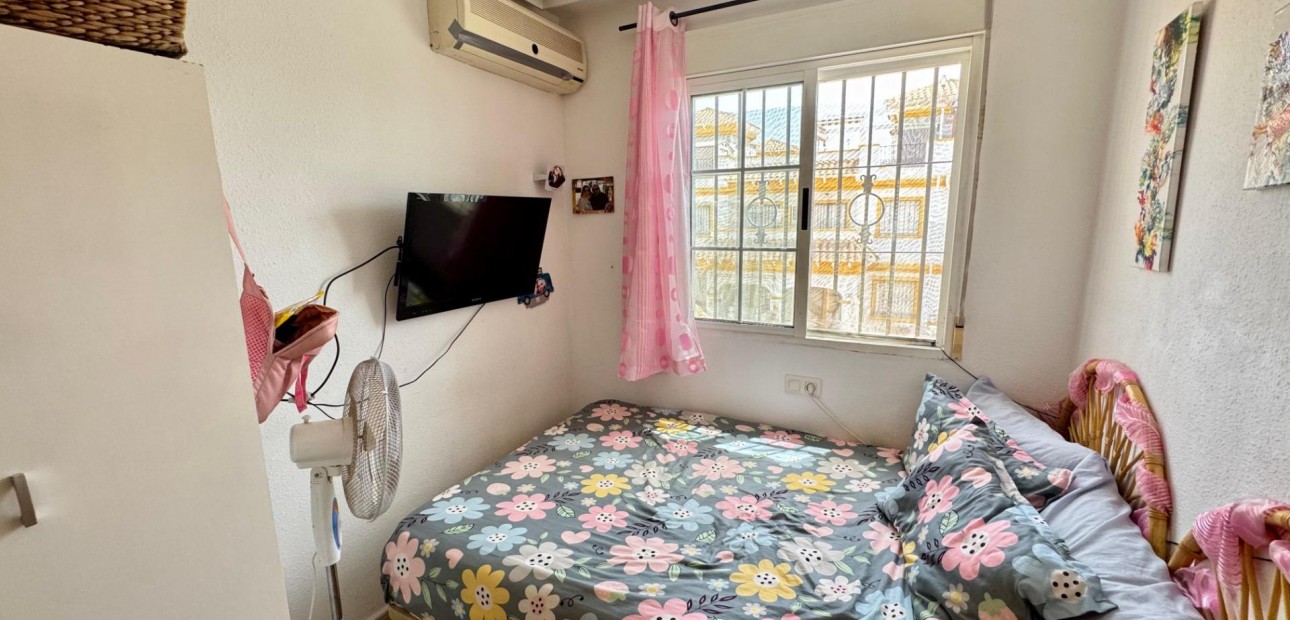 Sale - Terraced house -
Torrevieja - La Siesta - El Salado - Torreta