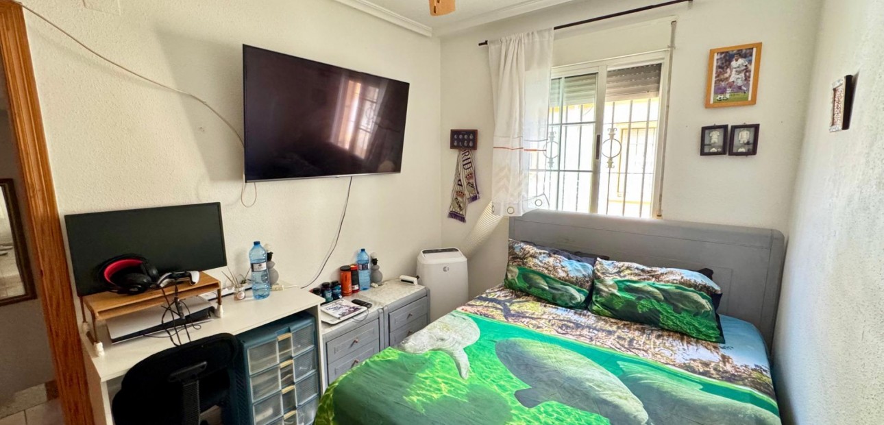 Sale - Terraced house -
Torrevieja - La Siesta - El Salado - Torreta