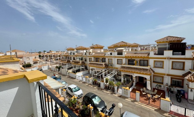 Sale - Terraced house -
Torrevieja - La Siesta - El Salado - Torreta