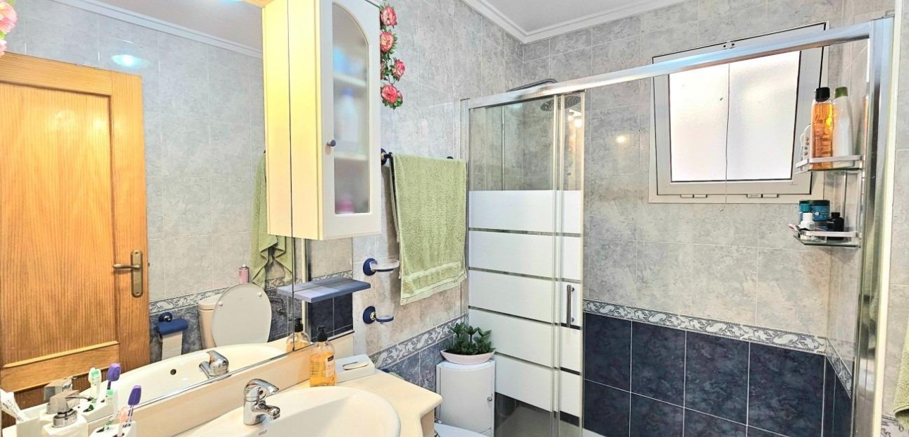 Herverkoop - Appartement / flat -
Torrevieja - torrevieja